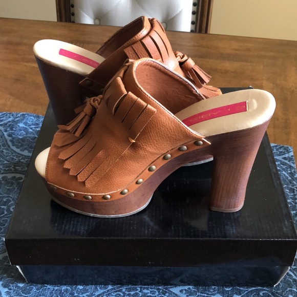 Cognac tassel platform sandals - Picture 4 of 4